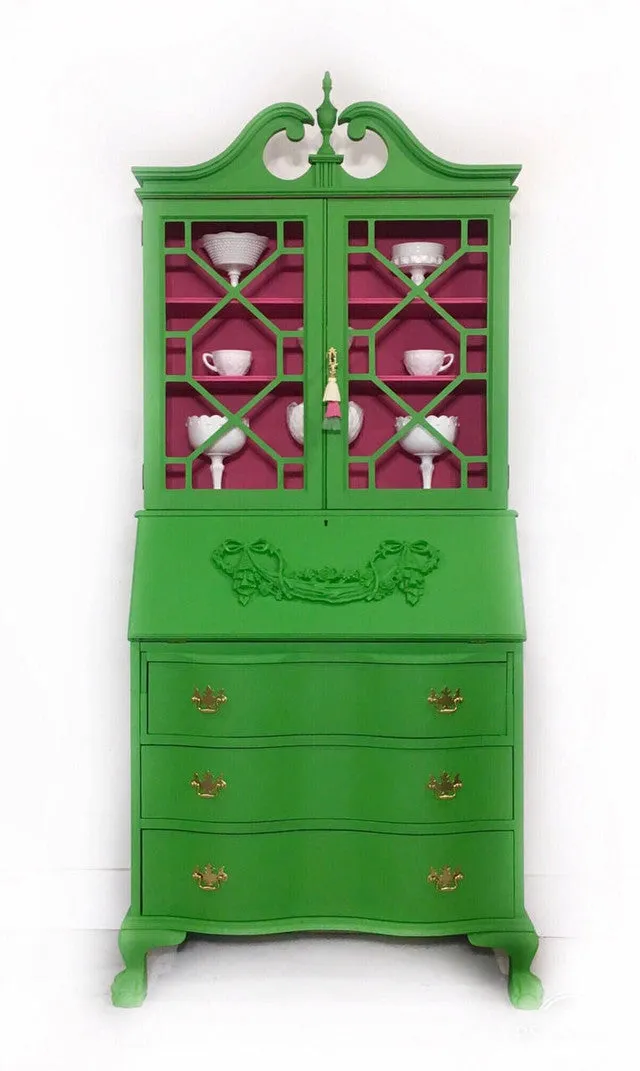 Dixie Belle Evergreen Chalk Paint